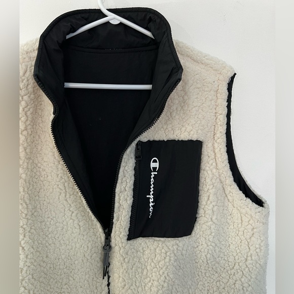 (SIZE M/L) Champion Reversible Sleeveless Sherpa Jacket Vest Black and creamish - Picture 3 of 6